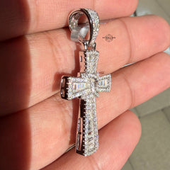 Moissanite Cross Pendant Baguette Iced Out Hip Hop Necklace Diamond Tester Pass GRA Certified 925 Sterling Silver Cross Charm