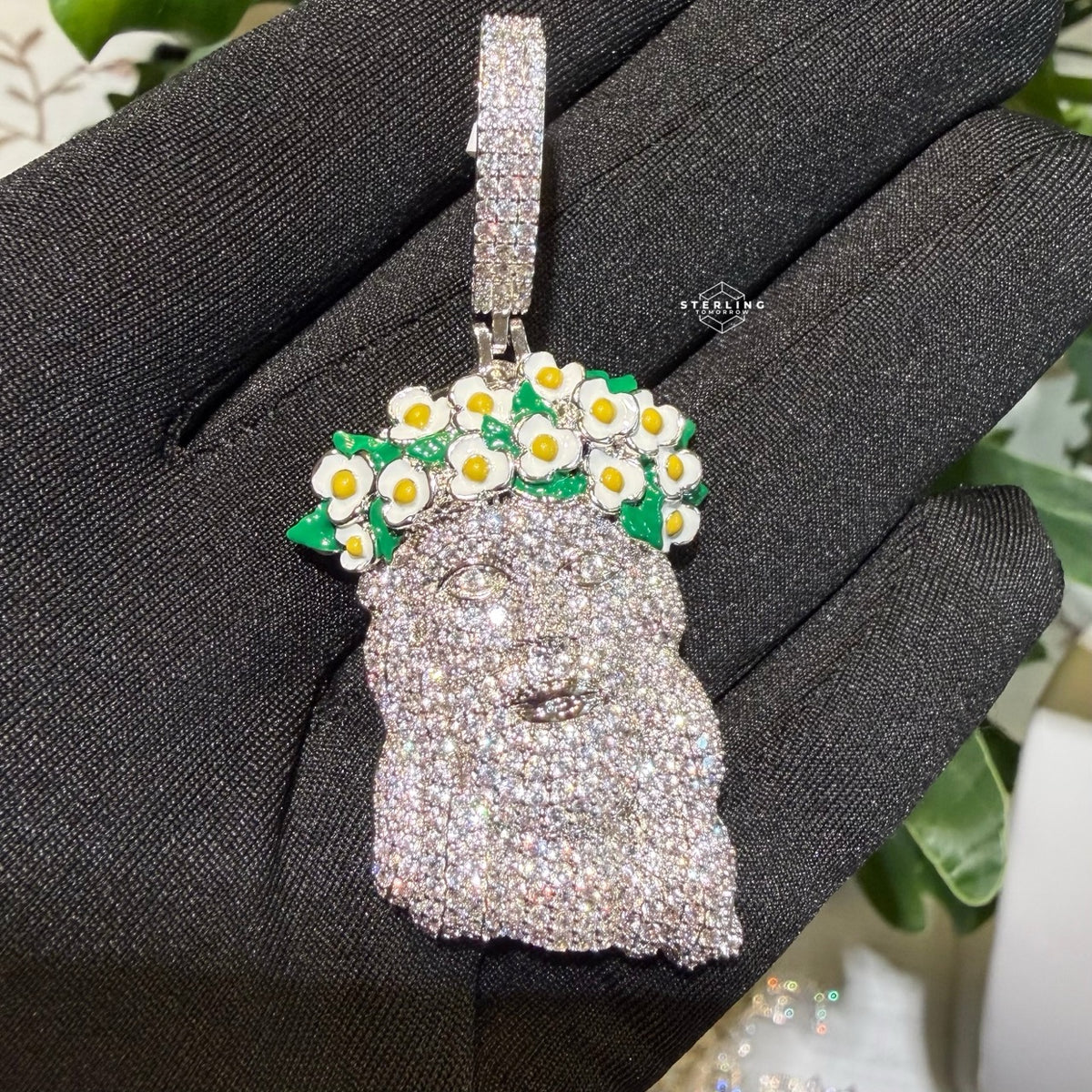 14k White Gold Plated Jesus Daisy Crown Iced Pendant