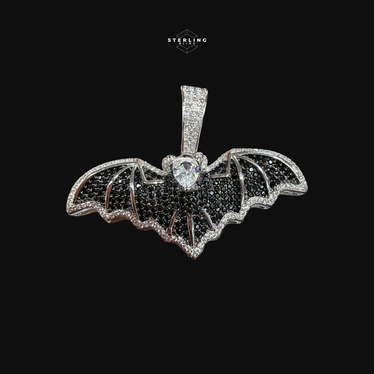 Iced Out Bat Pendant Necklace Black White CZ Gothic Animal Charm Hip Hop Jewelry with Free Chain